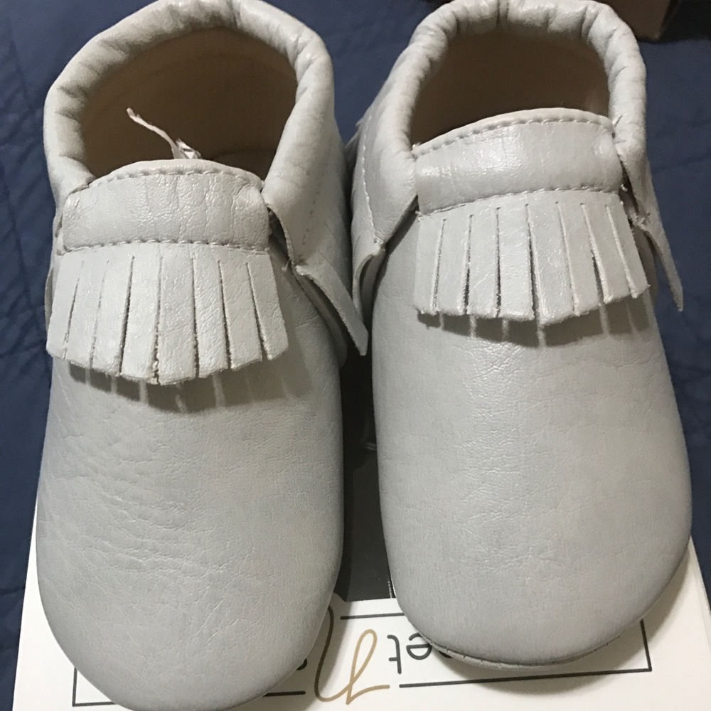 NWT SweetNswag Moccasins 5/6
